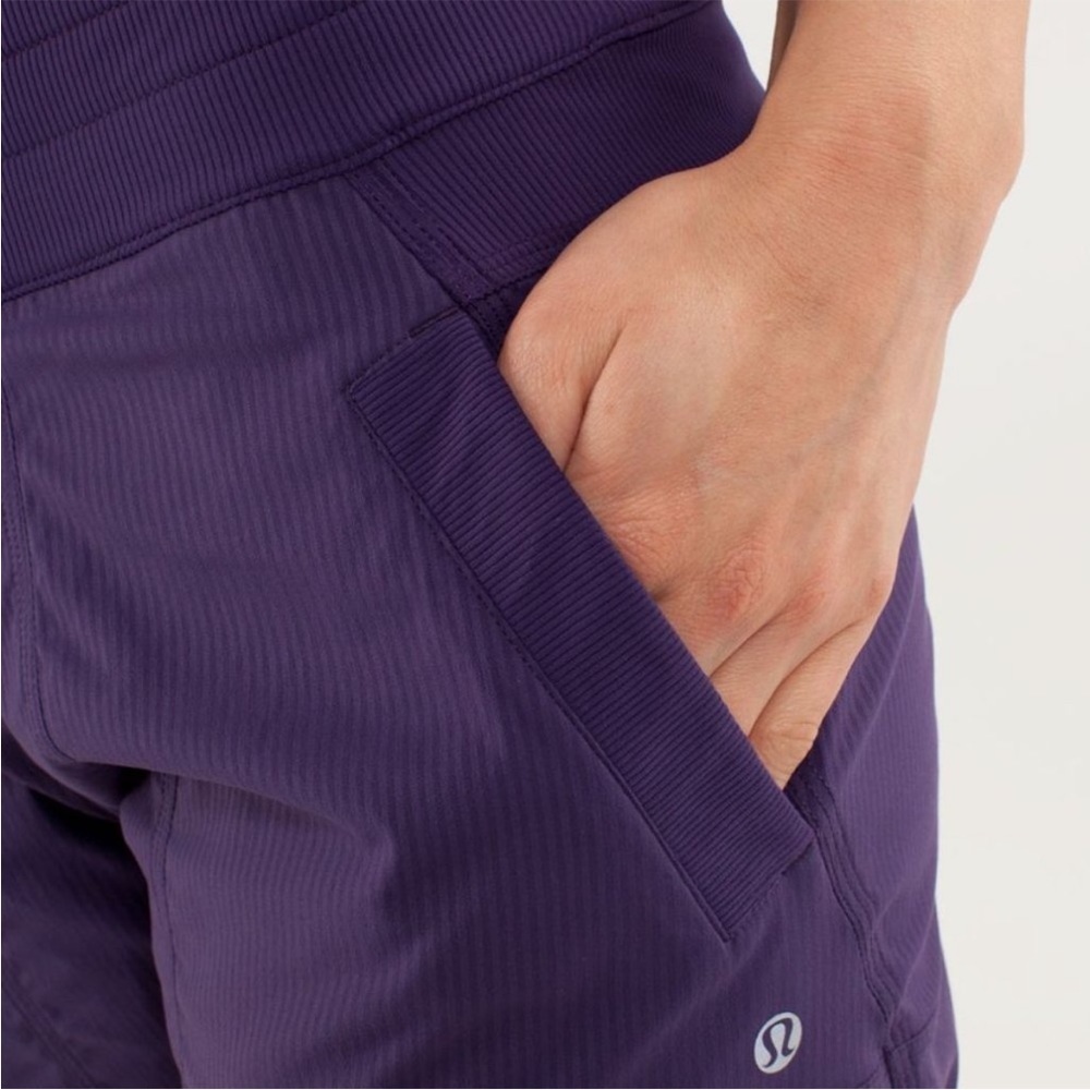 Lululemon Woman's Purple Crop Studio Pant Medium Rise size 6 - Picture 4 of 16